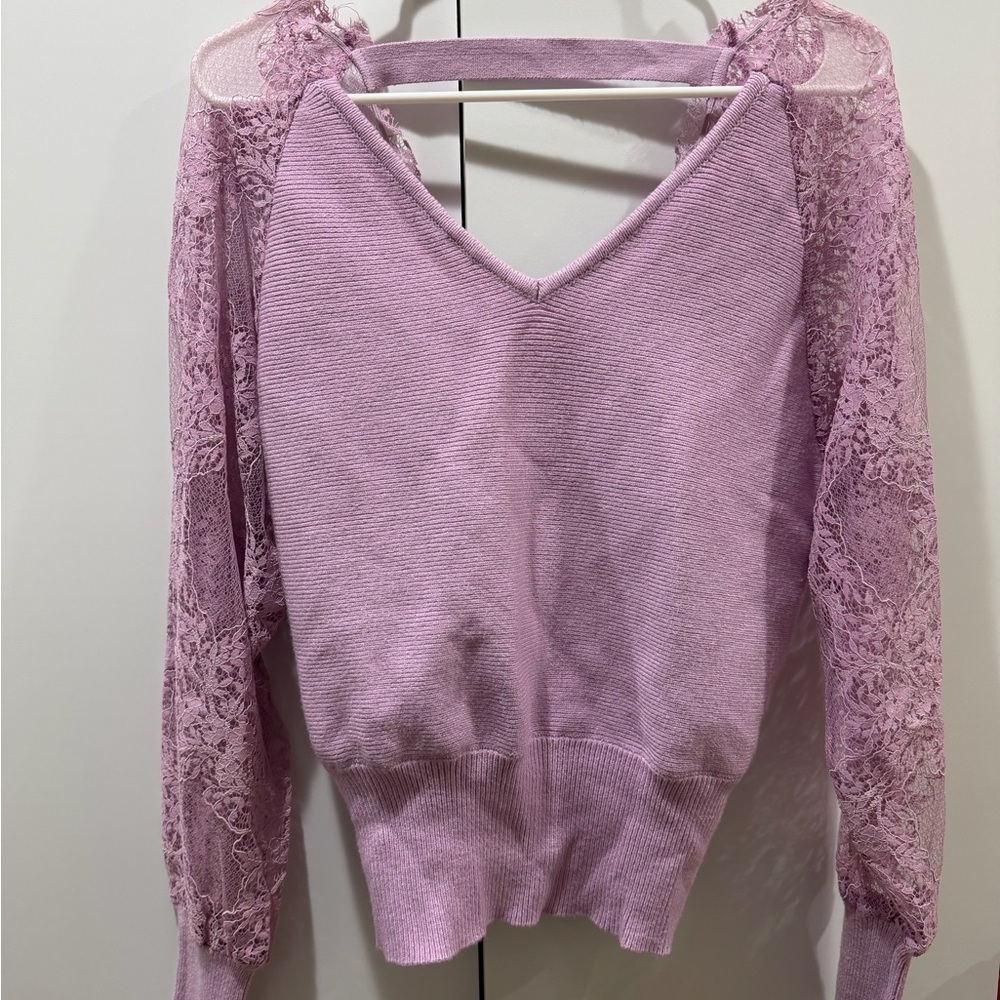 Lace-Sleeve V-Neck Sweater in Soft Lavender